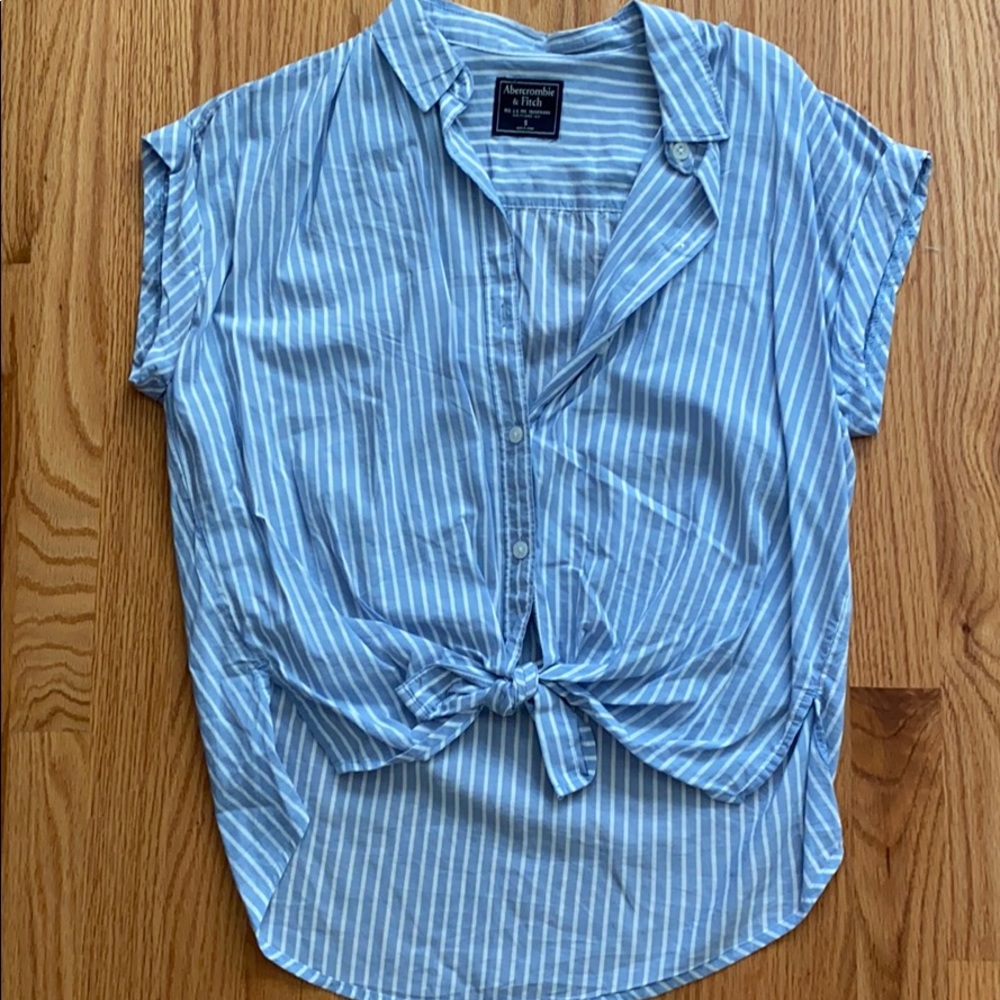 Abercrombie and Fitch Top